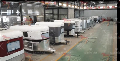 कस्टम-निर्मित डीलक्स घोड़ा फ्लोट